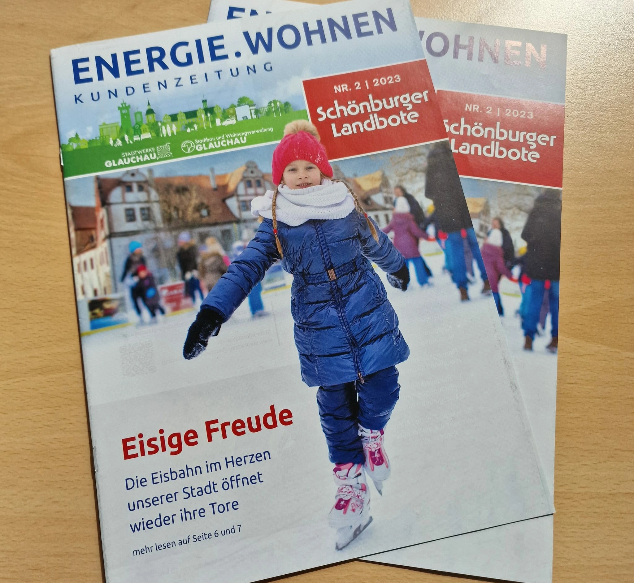Die Kundenzeitung der Stadtwerke Glauchau mit einer jungen Eisläuferin auf dem Cover.
